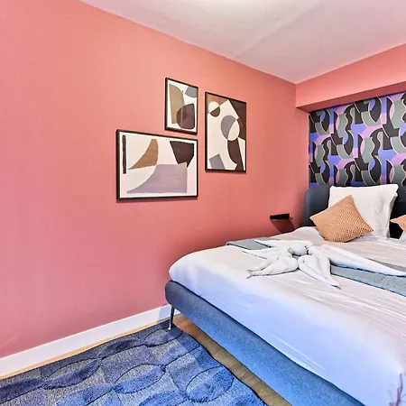 3 Proche Chatelet-les Halles * Paris